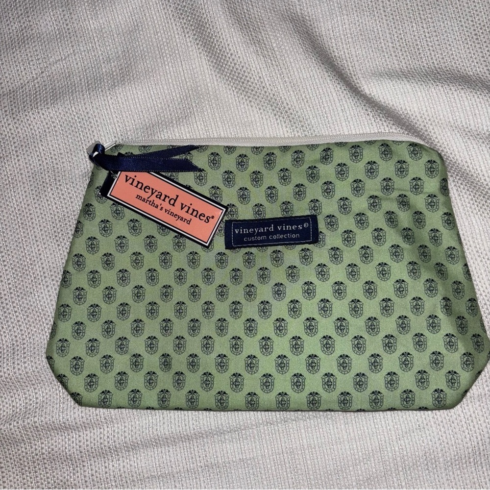 Vineyard Vines Mint Green Patterned Pouch